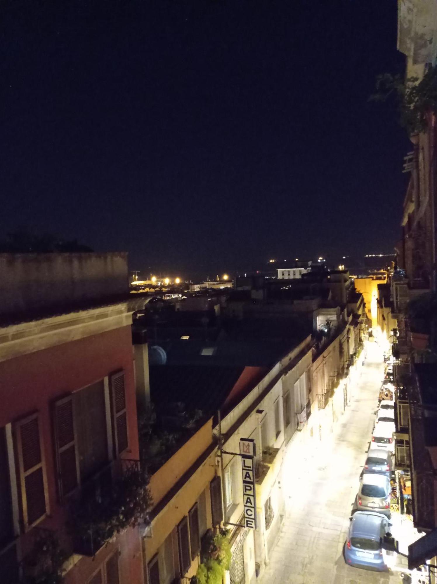 Central Moon Cagliari Vista Mare Phòng bức ảnh